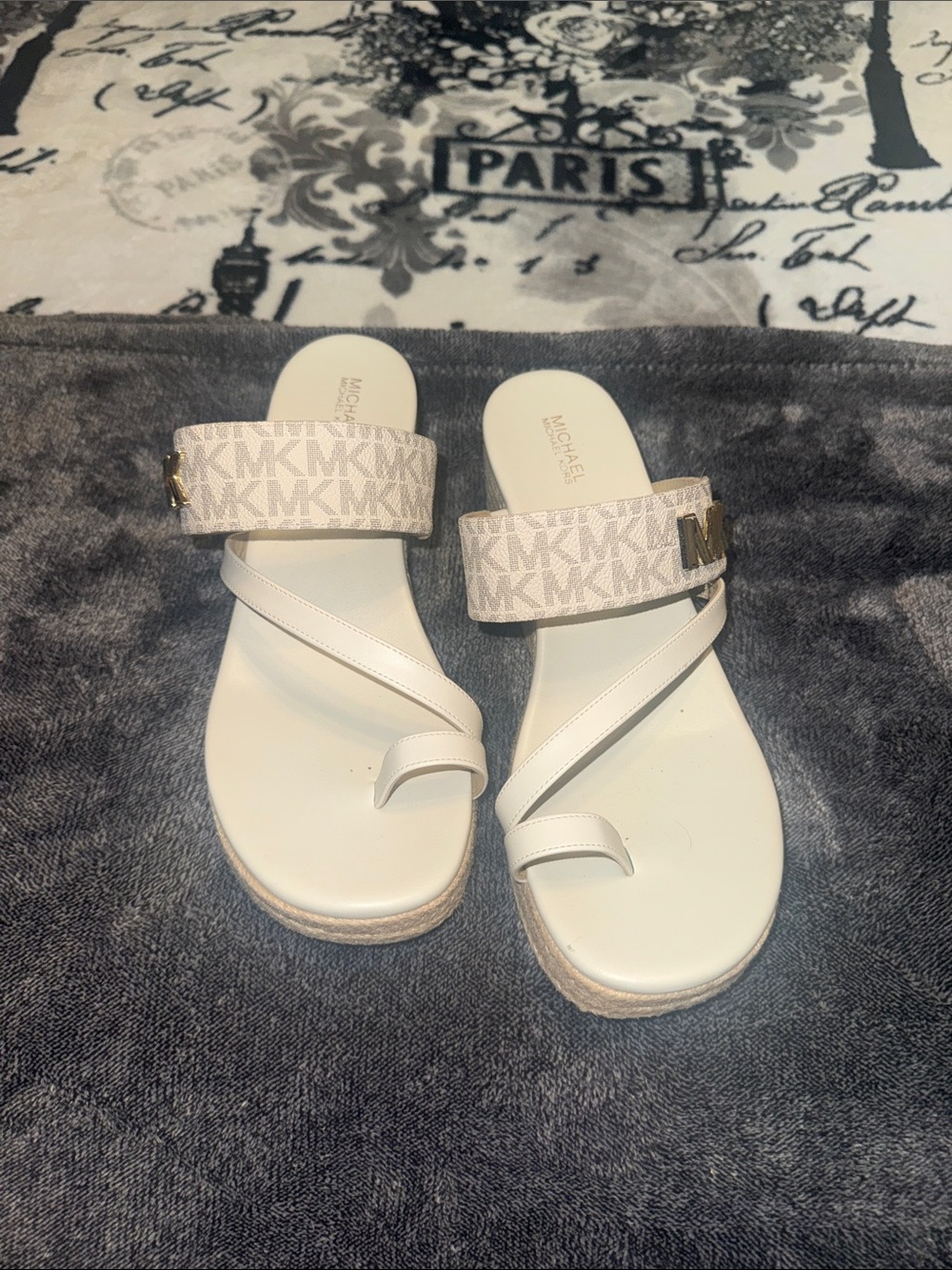 MICHAEL Michael Kors Ivory/Beige MK Logo Strap Toe-Loop Sandals